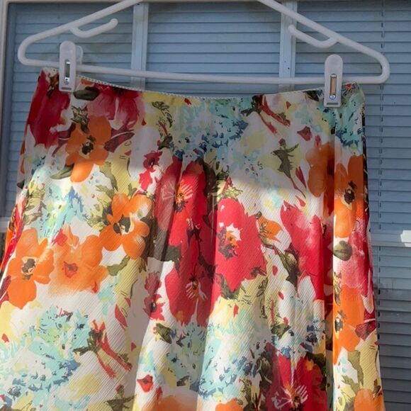 Take 50% OFF- Notations Women's Floral Skirt, Size-M - Picture 3 of 5